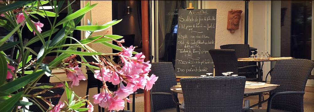 Logis Le Printemps Hotel Restaurant - 몽뗄리마 외부 사진