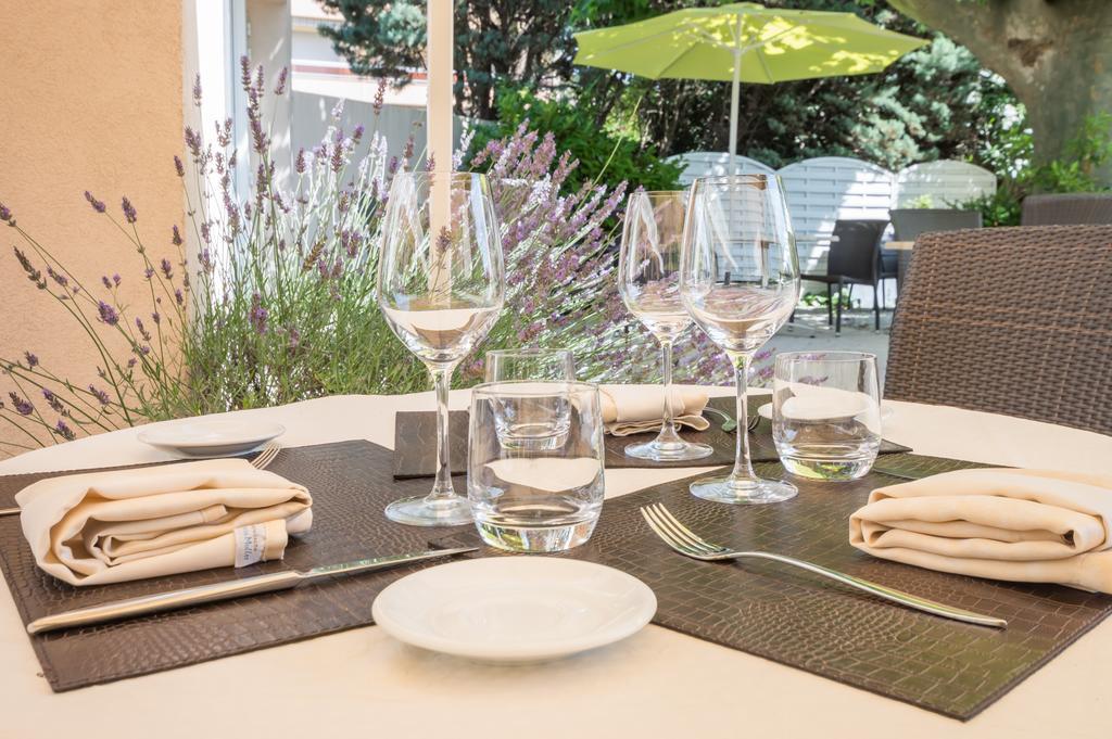 Logis Le Printemps Hotel Restaurant - 몽뗄리마 외부 사진